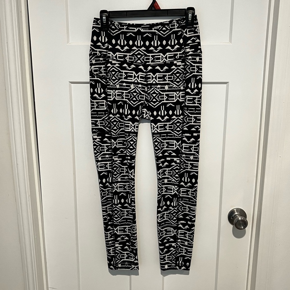 Columbia Black Leggings Geometric Tribal Size S Pockets Gym Athleisure